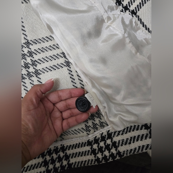 GAP Black and White Plaid Jacket - Picture 7 of 10